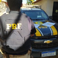 Em Cristino Castro/PI: PRF autua dois caminhoneiros por estarem portando anfetaminas para consumo na BR 135