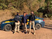 Em Monsenhor Gil/PI: Garoto fã da PRF recebe visita surpresa de policiais em alusão ao seu aniversário de 13 anos