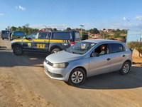Em Teresina/PI:  PRF recupera veículo na BR 316 minutos após ele ter sido tomado de assalto