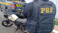 PRF recupera motocicleta com sinais de adulteração durante patrulhamento na BR-316, em Teresina.