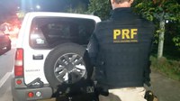 PRF recupera automóvel roubado e prende assaltante em flagrante