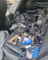 PRF apreende verdadeiro aparato de guerra em São João de Meriti-RJ