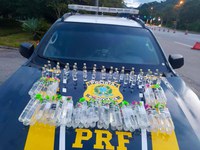 PRF apreende mais de 100 frascos de lança-perfume em Petrópolis/RJ