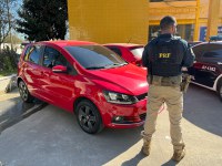 Homem é flagrado com carro furtado em Piraí/RJ