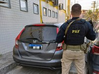Carro clonado é apreendido na Rodovia Washington Luiz