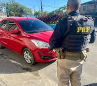 Homem é flagrado com carro furtado em Duque de Caxias/RJ