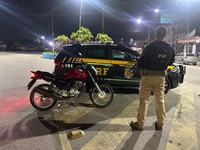 Homem é flagrado com motocicleta furtada em Duque de Caxias