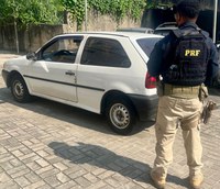 Homem é flagrado com veículo furtado em Duque de Caxias/RJ
