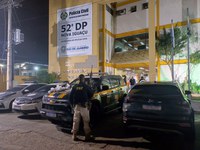 PRF apreende quase sete quilos de maconha na Rodovia Presidente Dutra