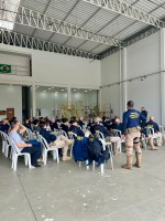 PRF realiza debriefing com motociclistas da J20 no RJ