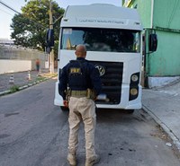 Veículo de carga adulterado é apreendido em Duque de Caxias