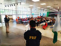 PRF promove palestra sobre segurança viária em Duque de Caxias
