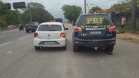 PRF recupera veículo clonado em Itaguaí