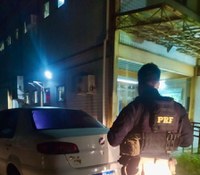 PRF recupera veículo roubado em Guapimirim