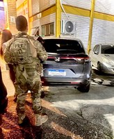 Em Itaguaí, PRF recupera carro clonado
