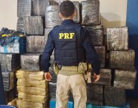 PRF apreende aproximadamente 2,5 toneladas de maconha em Piraí