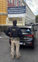 PRF recupera carro furtado em Niterói