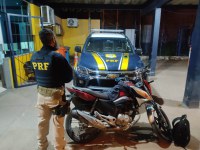 PRF recupera motocicleta furtada em Campos dos Goytacazes