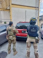 PRF recupera veículo clonado na Dutra