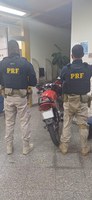 Em São João de Meriti, PRF recupera motocicleta furtada