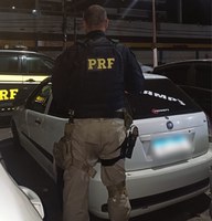 PRF apreende carro “clonado” em Itaboraí