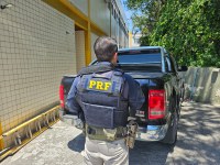 PRF recupera veículo com registro criminal de furto na Rodovia Presidente Dutra