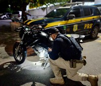 PRF recupera veículo em Petrópolis
