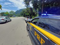 Motocicleta furtada é recuperada na Rodovia Rio-Santos