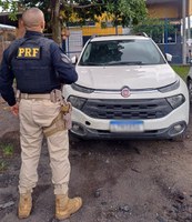 PRF localiza carro roubado na Rodovia Niterói-Manilha