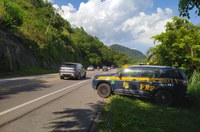 PRF reforça fiscalização na Costa Verde