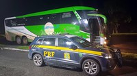 PRF retém ônibus com condições precárias em Angra dos Reis