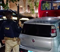 Em Niterói, PRF recupera automóvel roubado