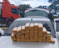 PRF e PF apreendem cerca de 50 quilos de maconha na BR-101