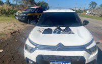 PRF recupera carro roubado na Rodovia Rio-Santos