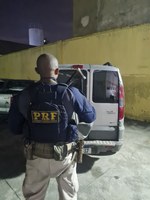 PRF recupera veículo adulterado em Nova Iguaçu