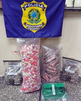 PRF apreende carga de drogas em Duque de Caxias