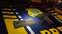 PRF flagra motorista armado na Rodovia Presidente Dutra