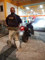 Motocicleta clonada é recuperada na Pavuna