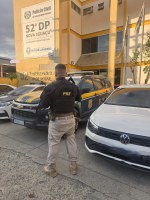 PRF recupera veículo clonado na Baixada Fluminense