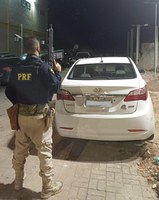 PRF recupera veículo em Duque de Caxias