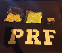 Em Casimiro de Abreu, PRF apreende drogas com passageira de ônibus interestadual