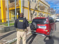 PRF recupera veículo furtado na Baixada Fluminense