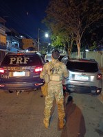 PRF recupera veículo roubado na Av. Brasil