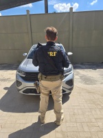 Em Duque de Caxias, PRF recupera veículo roubado