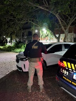 Em Teresópolis, PRF recupera veículo roubado