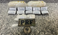PRF apreende mais de 11 kg de haxixe e 2 mil comprimidos de ecstasy na BR-101, em Casimiro de Abreu