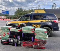 Em Seropédica, PRF apreende mais de meia tonelada de maconha