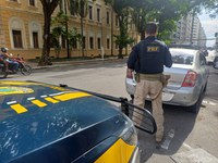 Na Ponte Rio-Niterói, PRF recupera automóvel furtado
