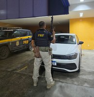 PRF intercepta veículo “clonado” na Dutra