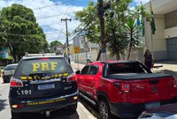 PRF intercepta veículo adulterado em Itaguaí
